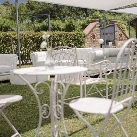 Country house Casale Degli Ulivi *
