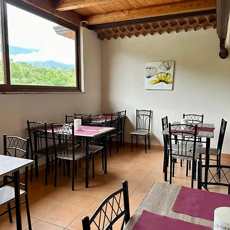 Casale Degli Ulivi * Pellare