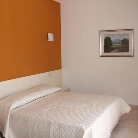 Casale Degli Ulivi Country house Pellare